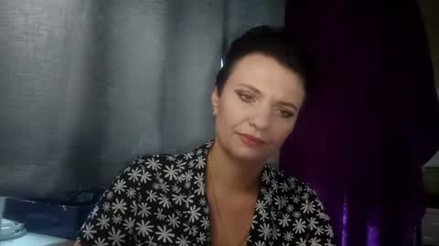 Snapshot of hotmamaqueen234 chatting on July 30, 11:42 am hotmamaqueen234 online show from July 30, 11:42 am