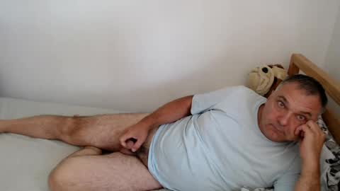 Snapshot of hotman7423 chatting on August 3, 8:35 am hotman7423 online show from August 3, 8:35 am