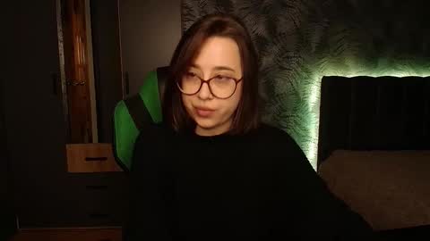 Snapshot of hotmariella chatting on February 12, 11:07 am hotmariella online show from February 12, 11:07 am