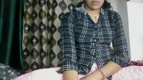 Snapshot of hotnsweetindian chatting on December 13, 2:49 pm lola online show from December 13, 2:49 pm