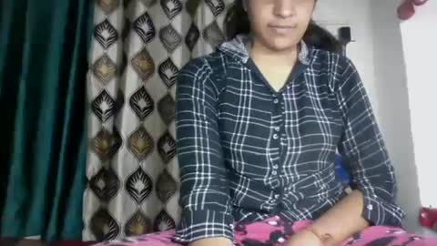 Snapshot of hotnsweetindian chatting on December 25, 1:30 pm lola online show from December 25, 1:30 pm