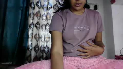 Snapshot of hotnsweetindian chatting on January 4, 8:49 am lola online show from January 4, 8:49 am