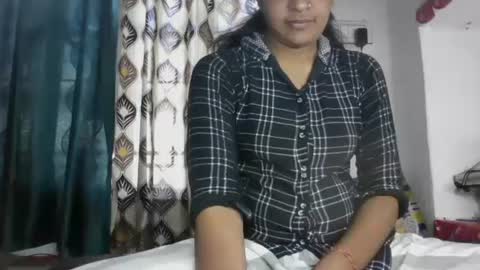 Snapshot of hotnsweetindian chatting on January 24, 10:11 am lola online show from January 24, 10:11 am