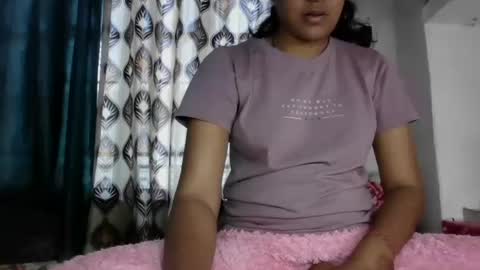Snapshot of hotnsweetindian chatting on February 27, 6:40 am lola online show from February 27, 6:40 am