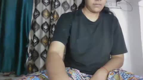 lola online show from November 2, 5:15 pm