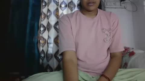 Snapshot of hotnsweetindian chatting on February 12, 7:25 am lola online show from February 12, 7:25 am