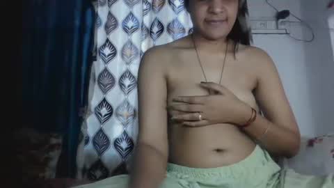 lola online show from March 28, 6:13 am