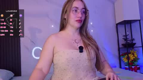 Snapshot of hotpawgmilf chatting on June 14, 12:41 am Sussy Bloom online show from June 14, 12:41 am