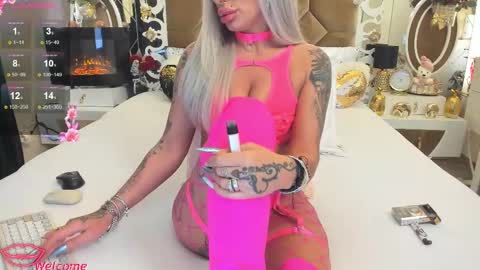 Snapshot of hotred69xxx chatting on February 27, 3:26 pm Delya- online show from February 27, 3:26 pm