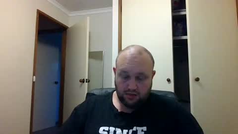 Snapshot of hotrodder323 chatting on December 6, 9:10 am hotrodder323 online show from December 6, 9:10 am