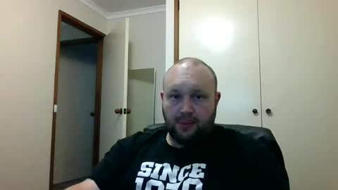 Snapshot of hotrodder323 chatting on December 10, 7:58 am hotrodder323 online show from December 10, 7:58 am