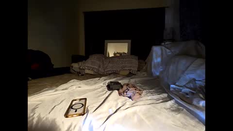 Snapshot of hotrox6942 chatting on October 23, 8:24 am hotrox6942 online show from October 23, 8:24 am