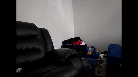 Snapshot of hotrox6942 chatting on April 3, 6:28 pm hotrox6942 online show from April 3, 6:28 pm