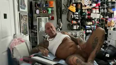 hotstuff775616 online show from March 5, 2:51 am