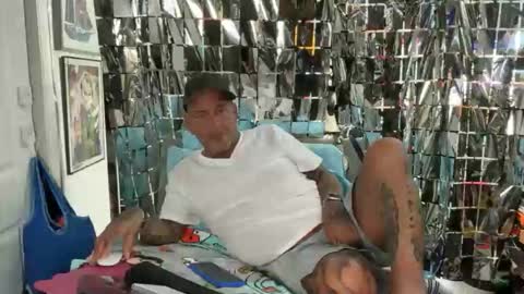 hotstuff775616 online show from April 4, 1:48 am