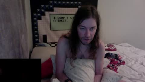 Snapshot of hott25guy chatting on March 6, 9:47 am hott25guy online show from March 6, 9:47 am