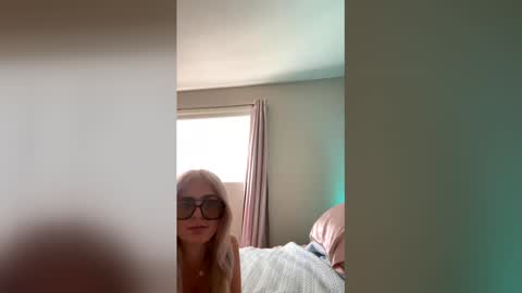 hott7malibu online show from April 10, 7:40 pm