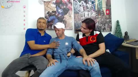 hott_asses online show from December 19, 12:34 am