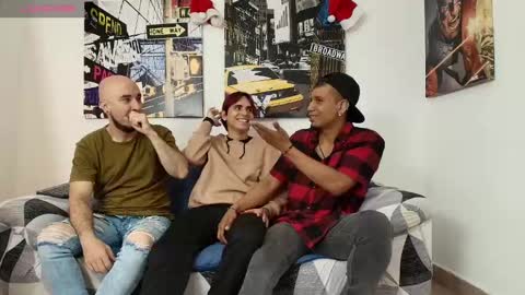 hott_asses online show from December 23, 1:35 pm