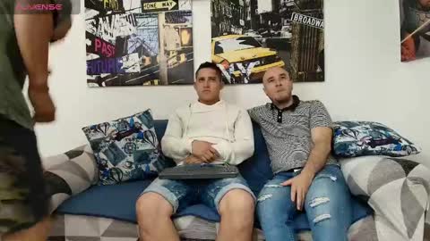 hott_asses online show from December 30, 2:40 pm