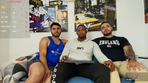 hott_asses online show from December 31, 1:30 pm