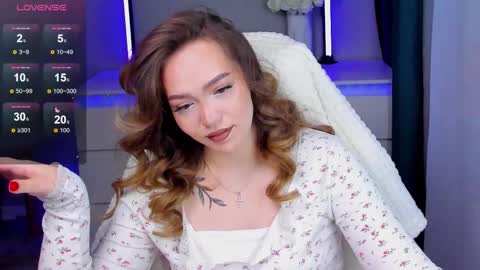 hello Im Eva online show from November 13, 10:14 am