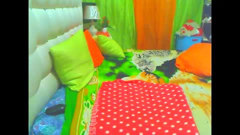 Snapshot of hottesa2019 chatting on February 19, 10:09 pm THEONE online show from February 19, 10:09 pm