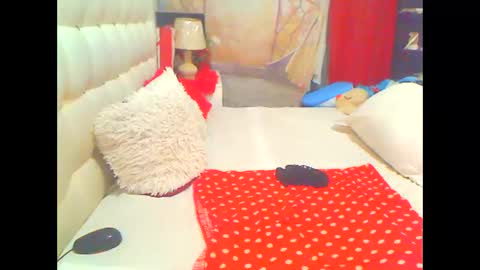 Snapshot of hottesa2019 chatting on October 12, 11:09 am THEONE online show from October 12, 11:09 am