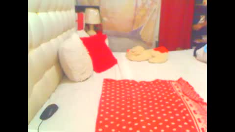 Snapshot of hottesa2019 chatting on October 14, 10:38 am THEONE online show from October 14, 10:38 am