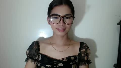 hottestdella69 online show from October 18, 9:32 am