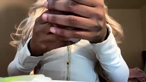 hottie940534 online show from January 11, 11:10 pm