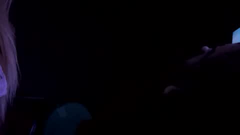 hottie940534 online show from February 24, 2:20 am