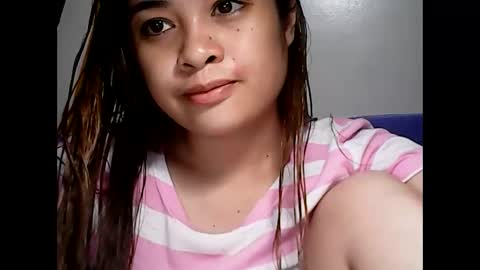 Snapshot of hottie_asianbabe chatting on February 15, 1:31 am Leen online show from February 15, 1:31 am