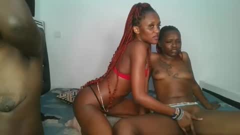 Snapshot of hottie_chyna chatting on December 15, 8:57 pm hottie_chyna online show from December 15, 8:57 pm