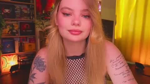 Snapshot of hottie_jane chatting on October 18, 9:21 am Jane online show from October 18, 9:21 am