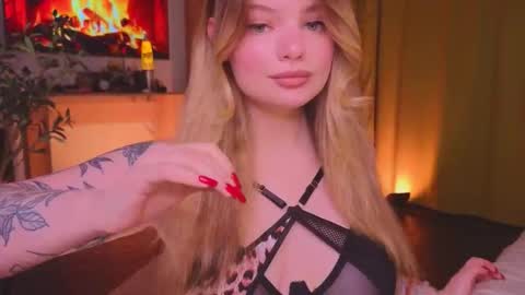 Snapshot of hottie_jane chatting on November 7, 2:50 pm Jane online show from November 7, 2:50 pm