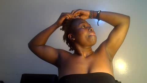hottie_kittie online show from June 27, 12:37 am