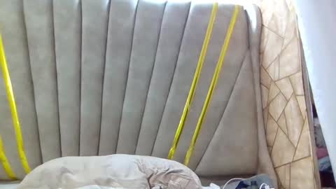 hottie_mammy online show from November 22, 7:35 pm