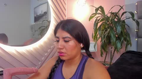 Snapshot of hottie_mine_ chatting on December 15, 7:31 pm 2pm - 9pm GMT-5 online show from December 15, 7:31 pm