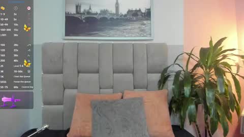 Snapshot of hottie_mine_ chatting on January 30, 7:48 pm 2pm - 9pm GMT-5 online show from January 30, 7:48 pm