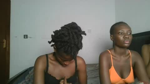 hottie_mistie online show from June 28, 5:13 am