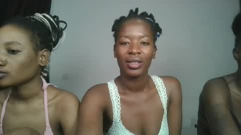 hottie_mistie online show from July 5, 5:14 am