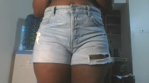 Snapshot of hottie_vera chatting on October 11, 8:40 pm vera online show from October 11, 8:40 pm