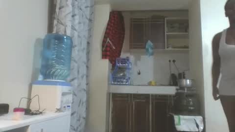 Snapshot of hottie_vera chatting on November 9, 8:07 pm vera online show from November 9, 8:07 pm