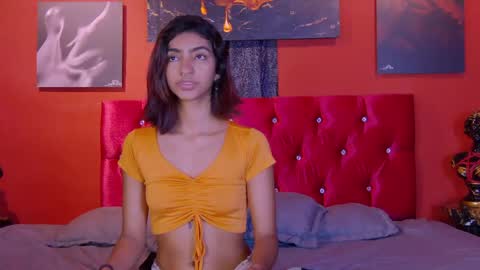 Snapshot of hottie_veronica chatting on April 19, 3:55 pm Veronica independent model online show from April 19, 3:55 pm