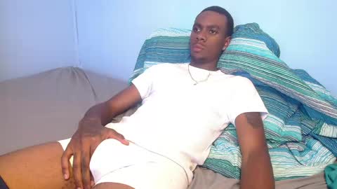 independent Model online show from March 29, 4:01 am