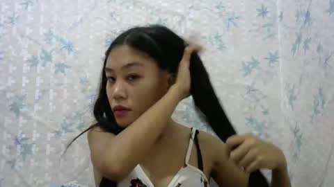 Snapshot of hotties_jen chatting on December 14, 10:13 am jen online show from December 14, 10:13 am