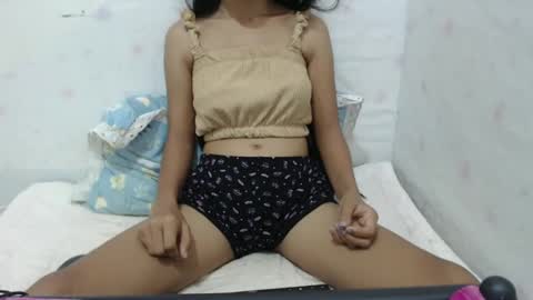 Snapshot of hotties_jen chatting on January 20, 5:59 am jen online show from January 20, 5:59 am