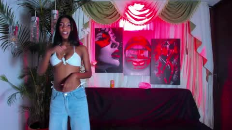 hotties_kittens18 online show from April 8, 8:42 pm