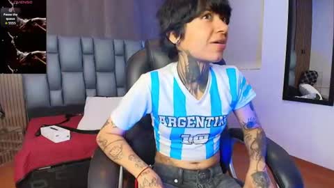 Juls online show from June 10, 7:13 pm
